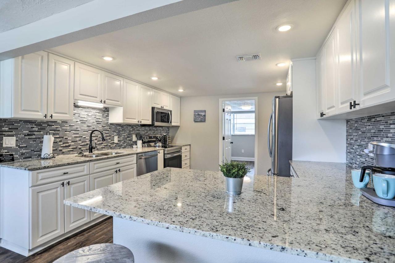 Pet-Friendly Gulfport Home Less Than 2 Mi To Beach St. Petersburg Exterior foto